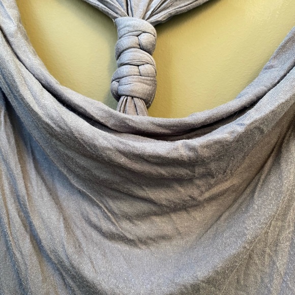 Jacob - T-back Tank Top, with Knotted Strap - Picture 3 of 9